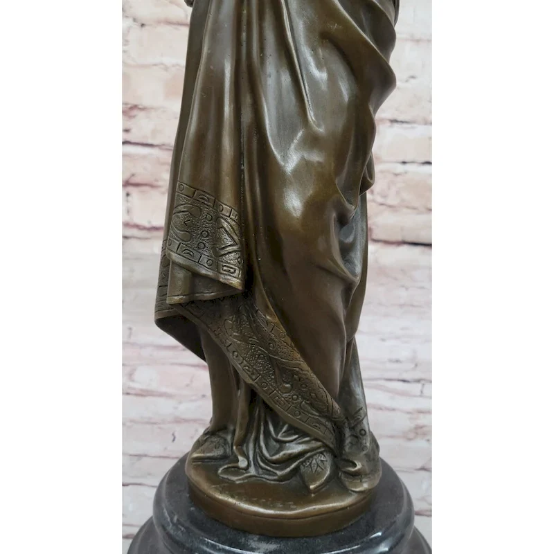 La Liseuse By Carrier Belleuse - Bronze Sculpture Of A Woman Holding A Book