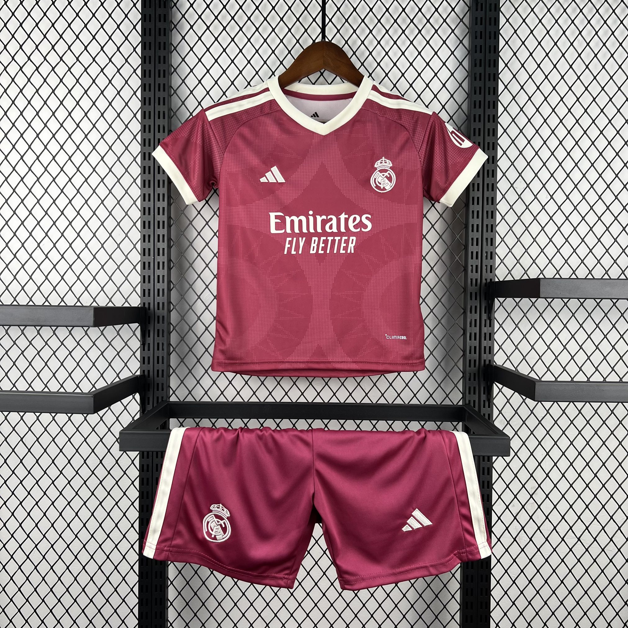 Kit Enfant Real Madrid extérieur 2026/27