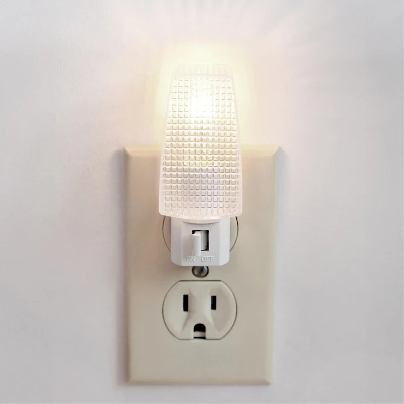 Westinghouse Lighting 0.6-Watt (7-Watt Equivalent) Clear C7 Filament LED Light Bulb, Candelabra Base, 2 Pack - 2-Pack