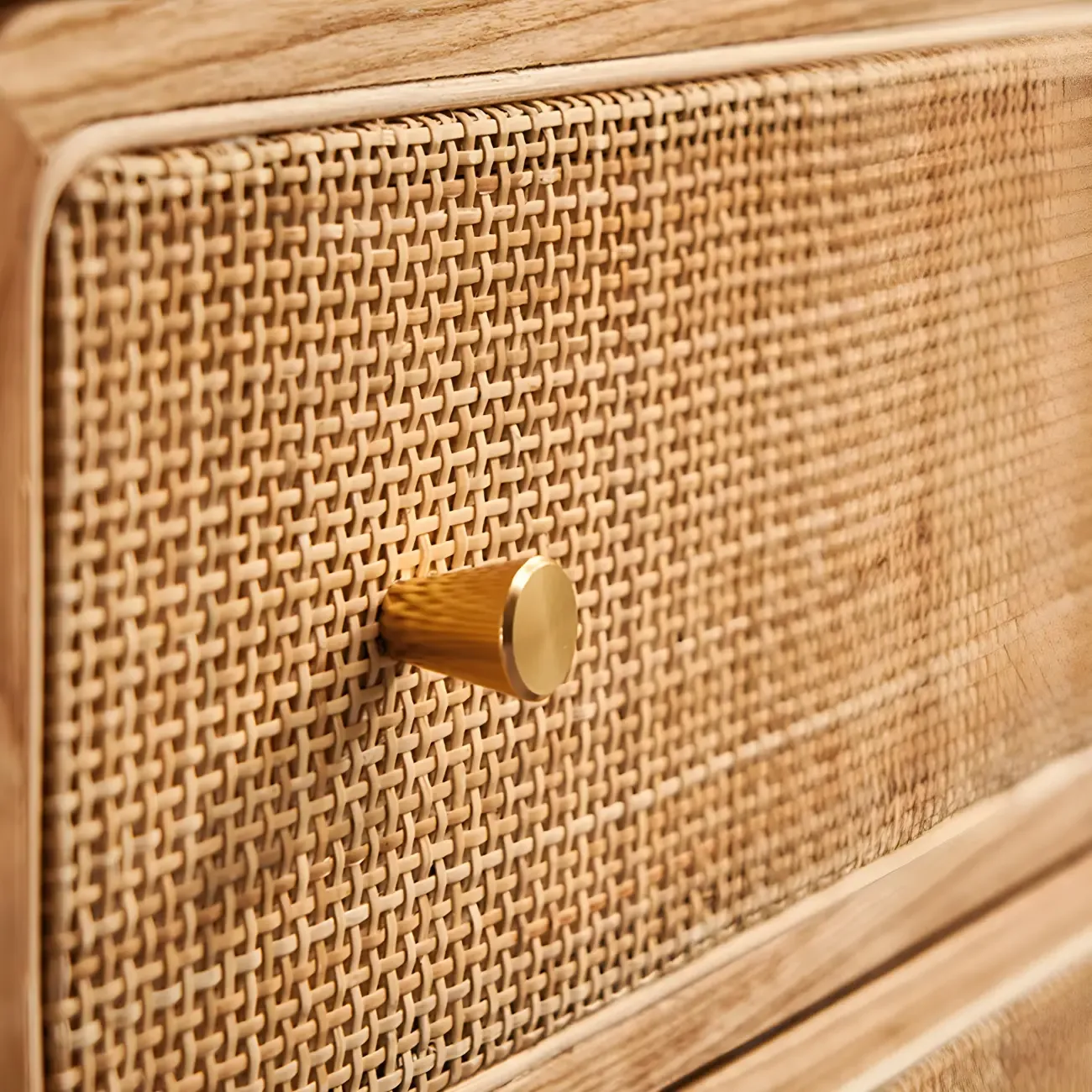 Traditional Natural Wooden Dresser with Drawer