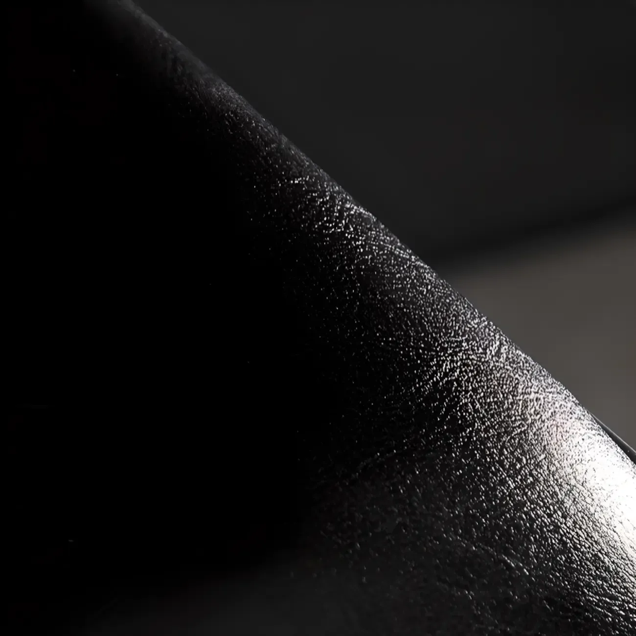 Modern Black Round Wooden Silver Metal Pedestal Bar Tables