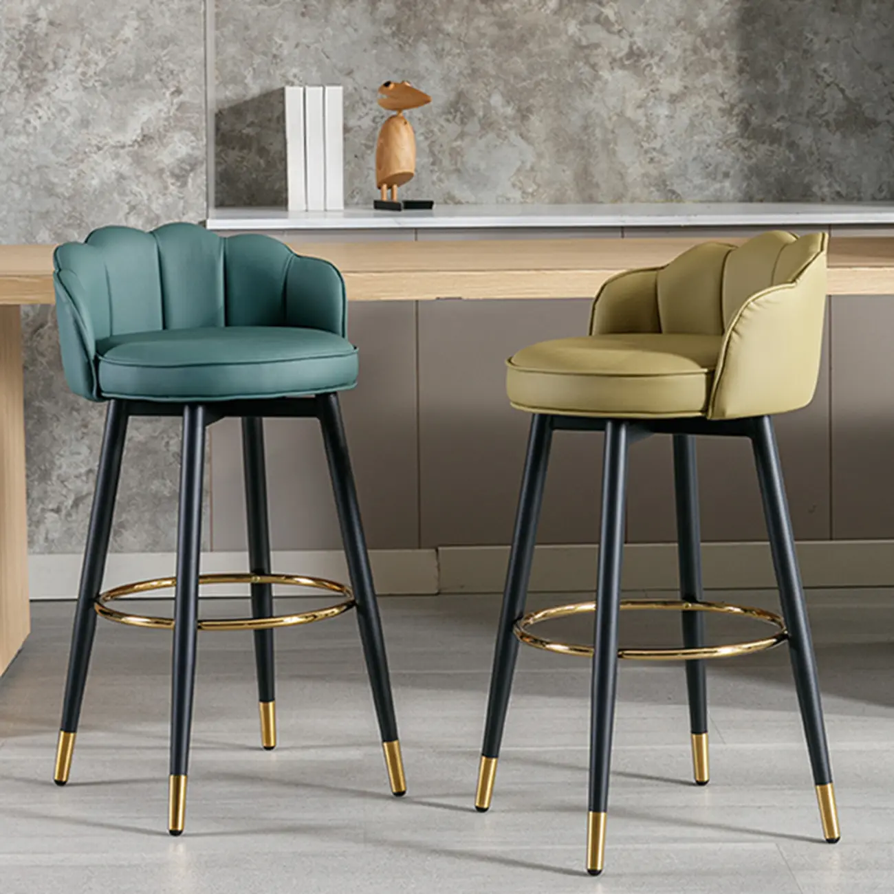 360¡ã Swivel Leather Bar Stool Counter Height