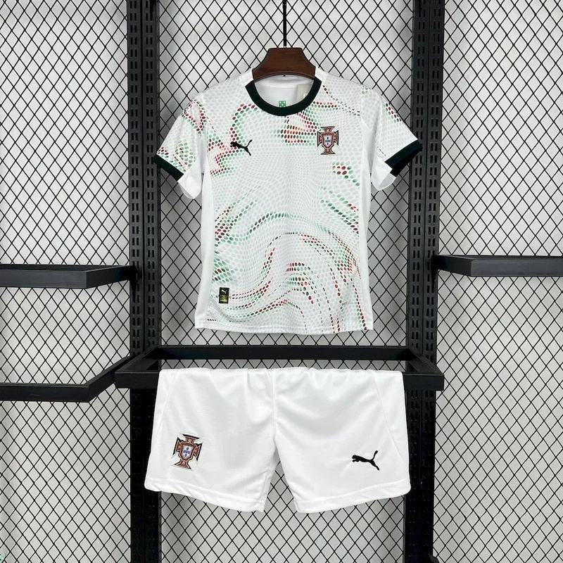 Kit Enfant Portugal extérieur 2025/2026