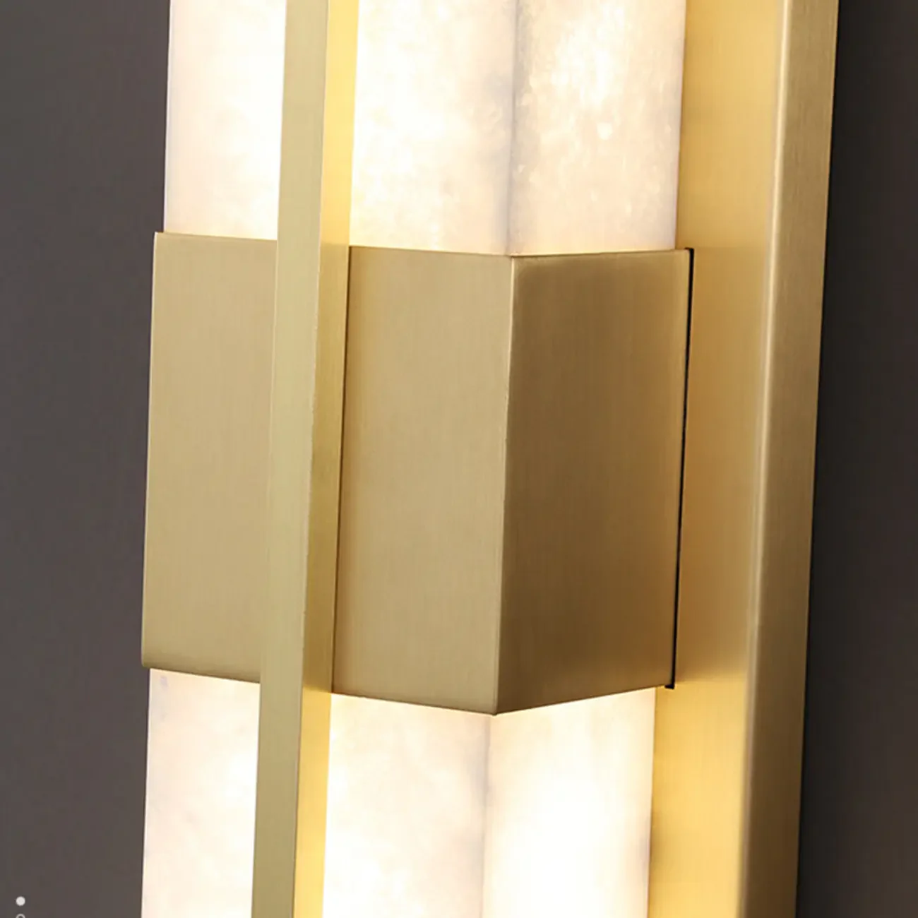 Modern Art Alloy Rectangular Wall light