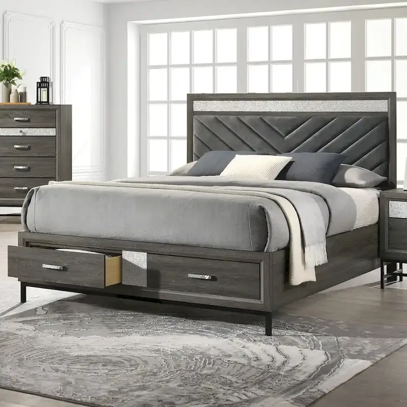 Furniture of America Heinisk Modern Grey Storage Platform Bed with Chevron Headboard and Footboard Drawers
