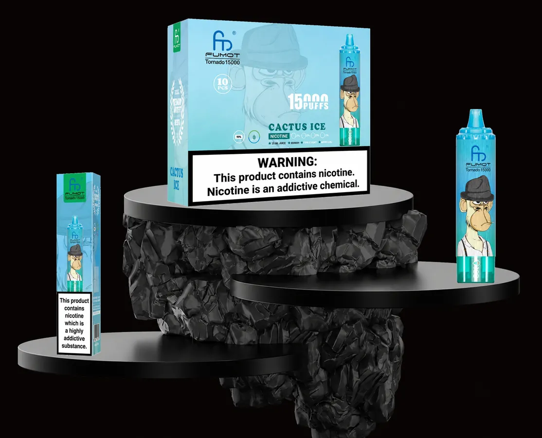 FUMOT Tornado 15000 Cactus Ice – E-Zigarette und Verpackungen auf einem Präsentationspodest