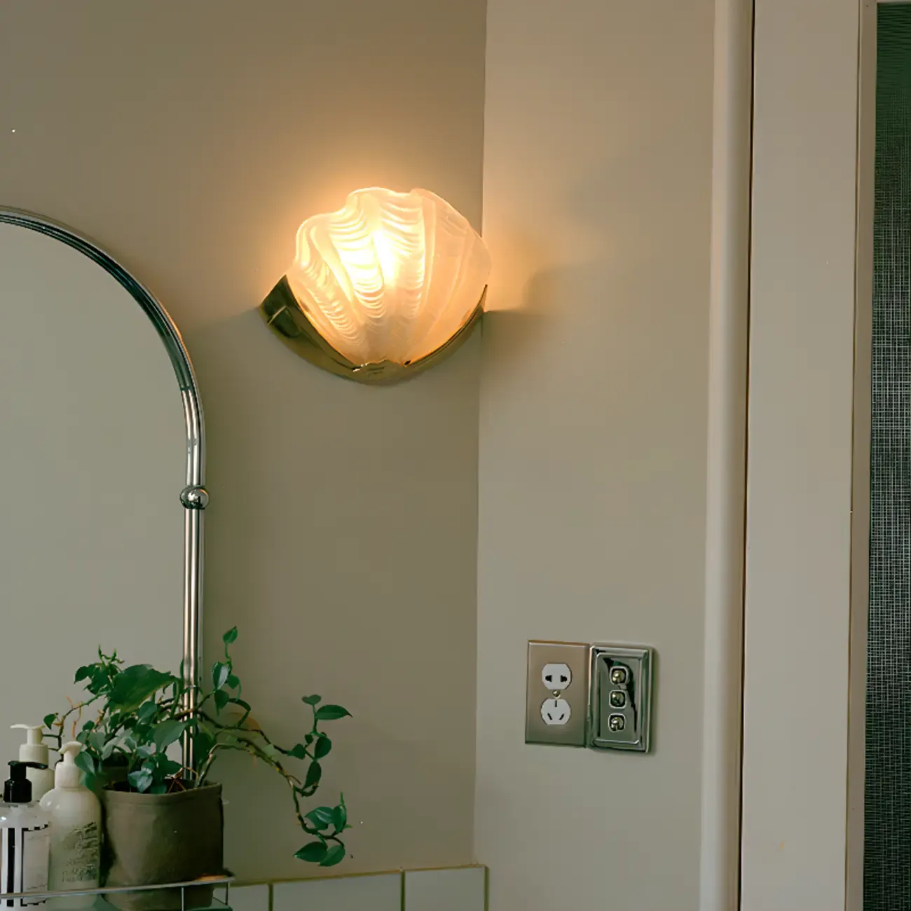 Modern Shell Shaped Golden Vanity Light for Bathroom Decor