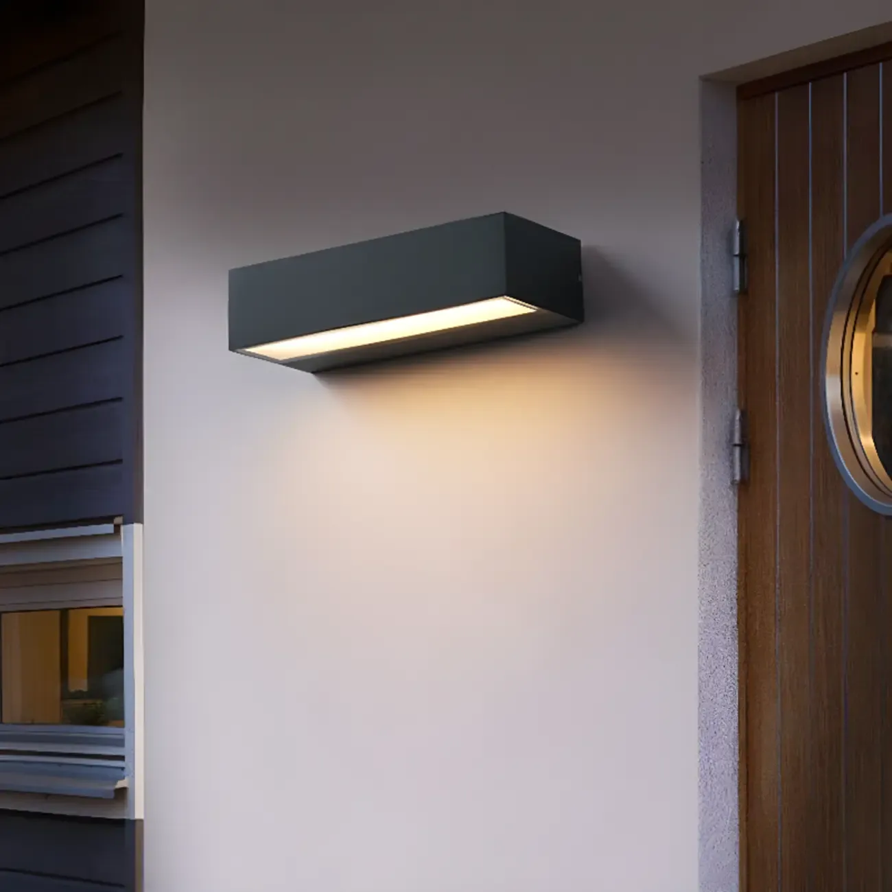 Morden Outdoor Wall Sconce with Frosted Glass Shade