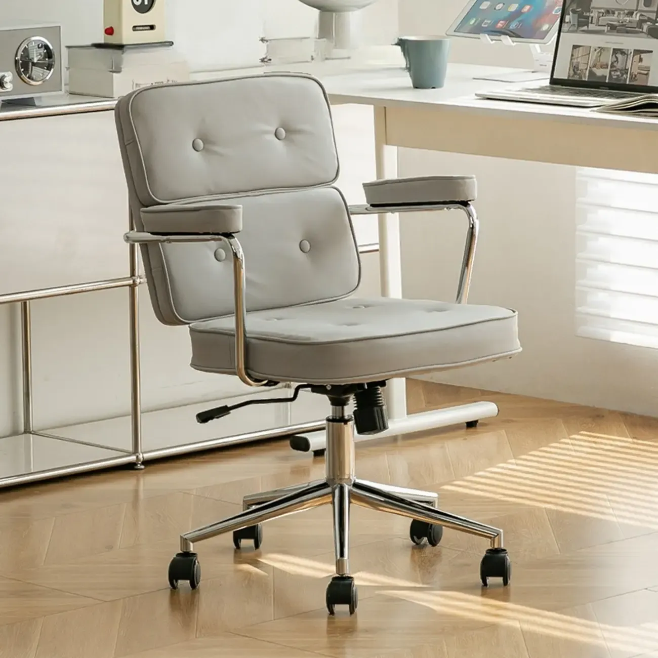 Modern Leather Swivel Office Chair with Arms