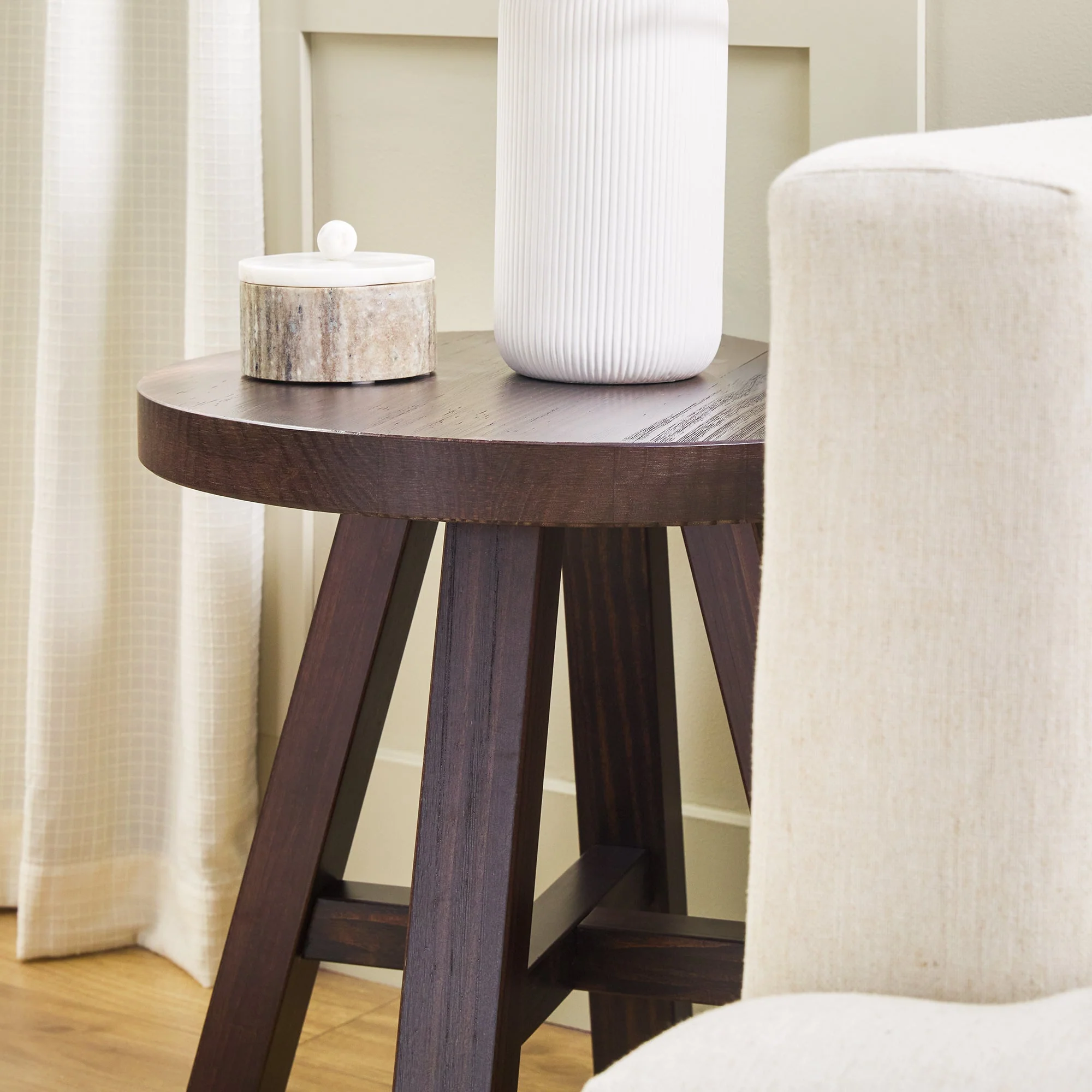 Colt Modern Farmhouse Easy Assembly 18 Side Table