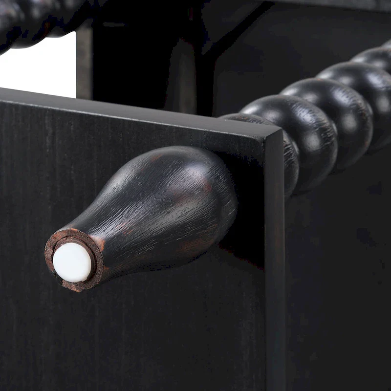 Traditional 23.6 Spindle Leg Wood End Table with USB