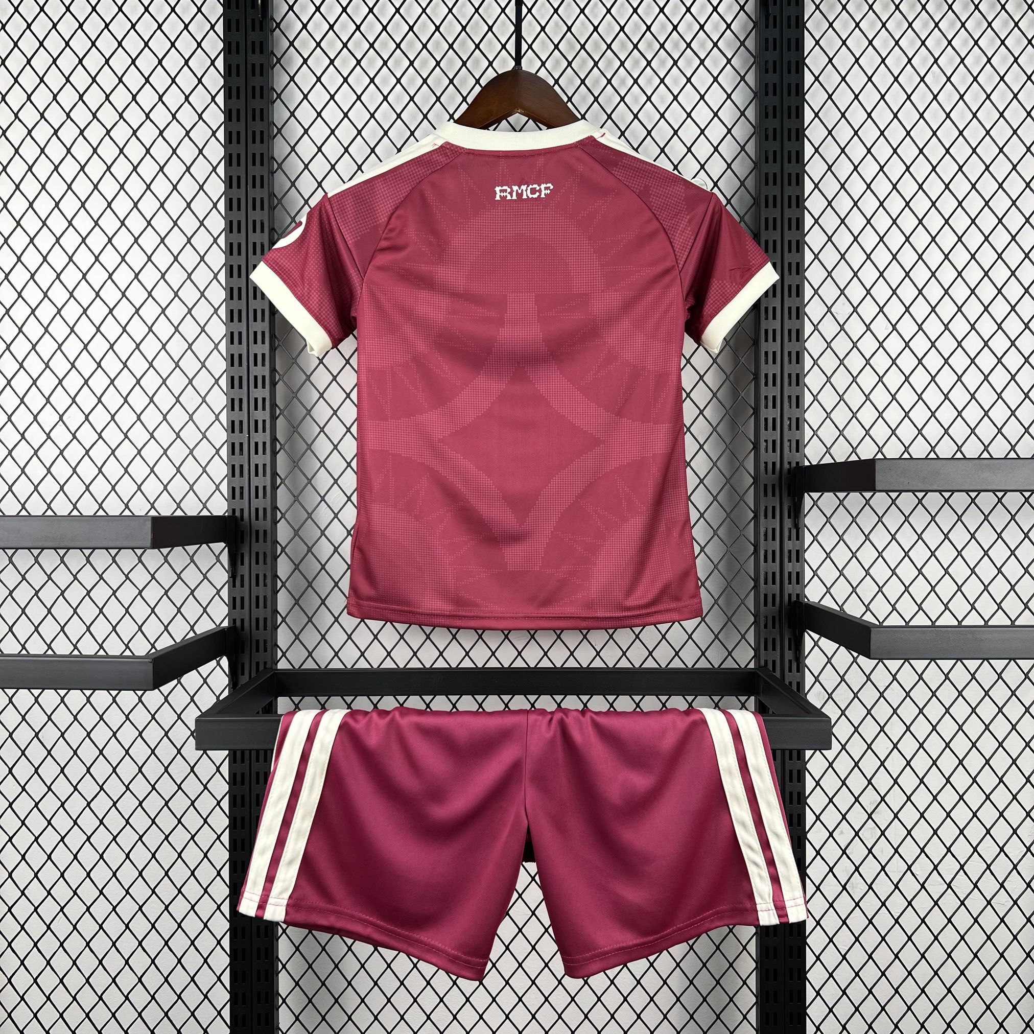Kit Enfant Real Madrid extérieur 2026/27