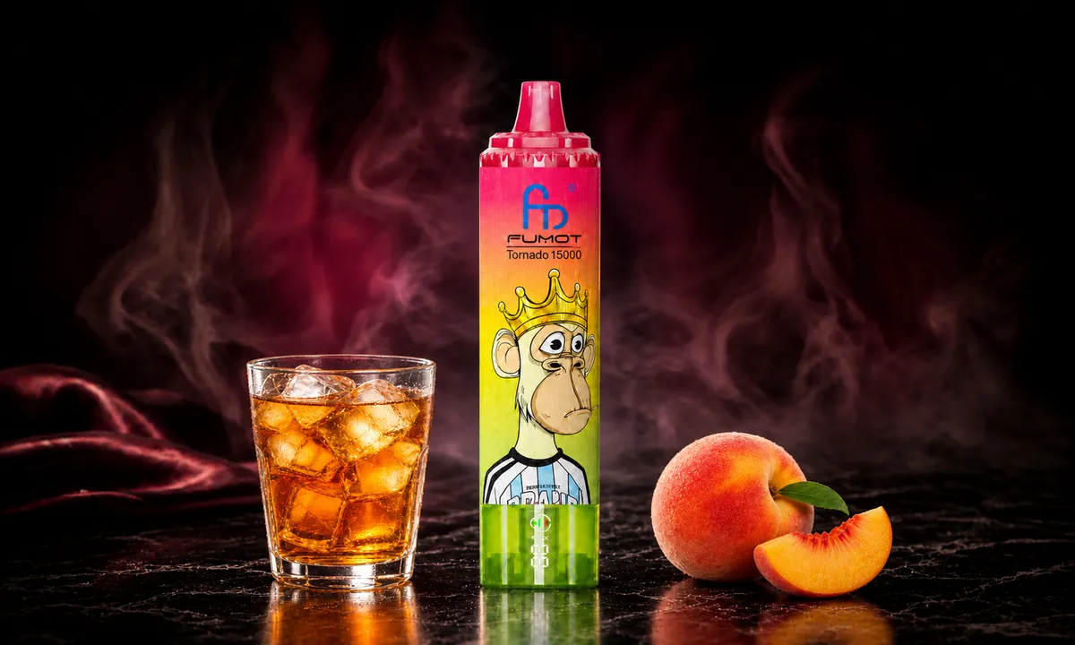FUMOT Tornado 15000 Ice Tea Peach Ice – E-Zigarette in einer atmosphärischen Produktszene