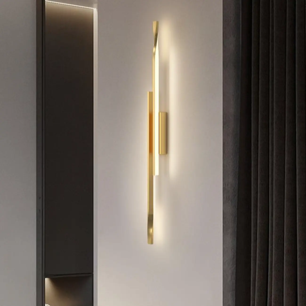 Modern Linear Wall Sconce with Silica Gel Shade