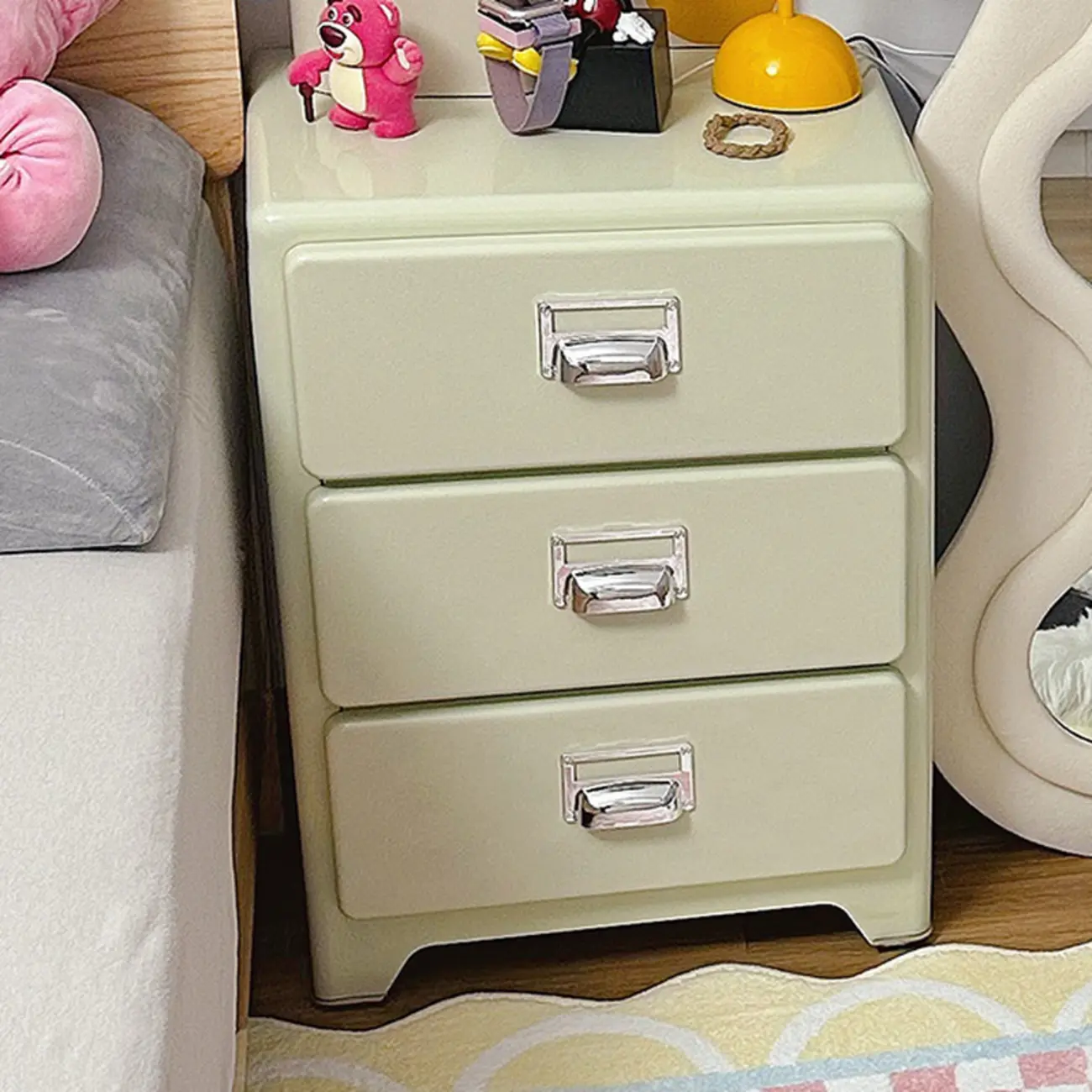 Scandinavian 3 Drawers Wood Nightstand with Legs