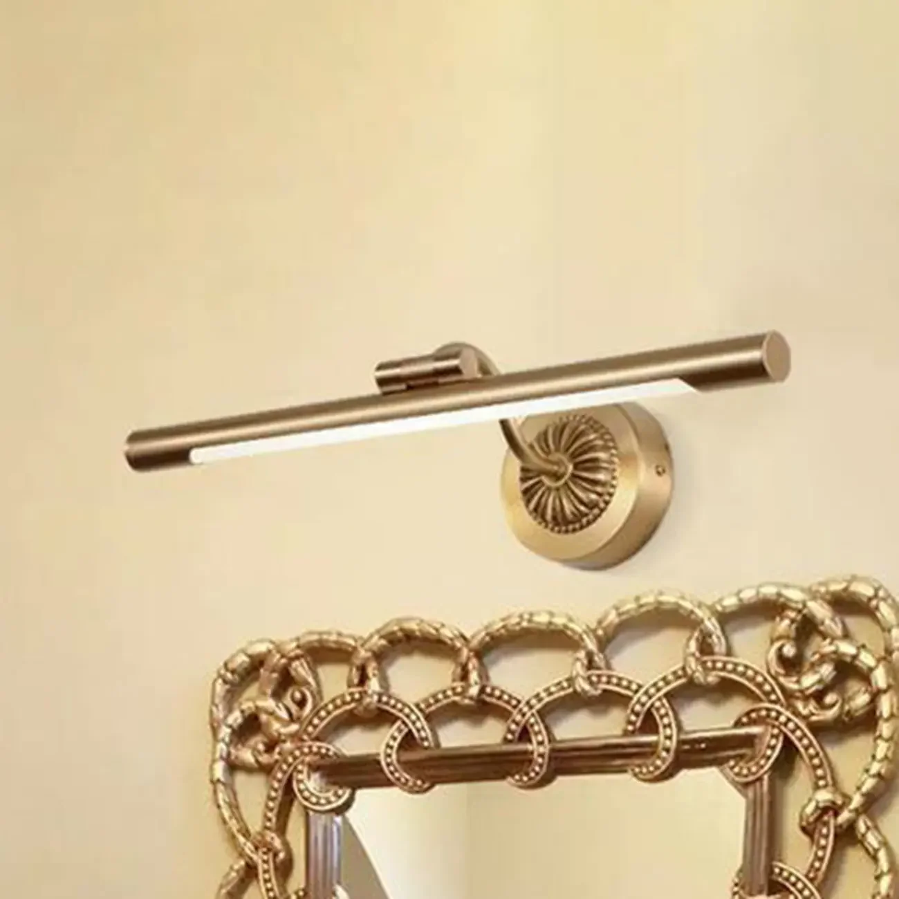 Luxurious Sleek Brass Vanity Light with LED for Bathroom