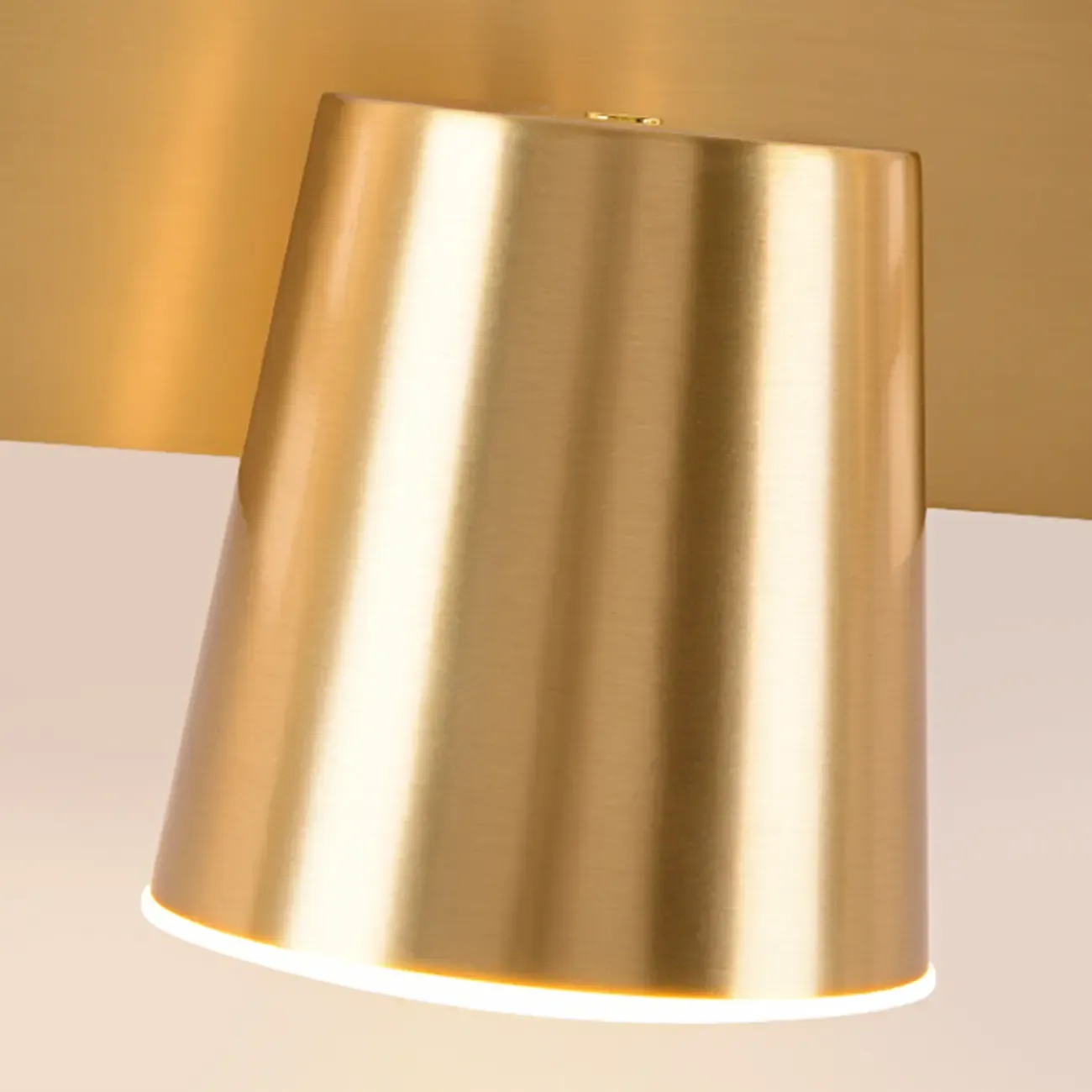 Bathroom Modern Vanity Light with Metal Lampshade
