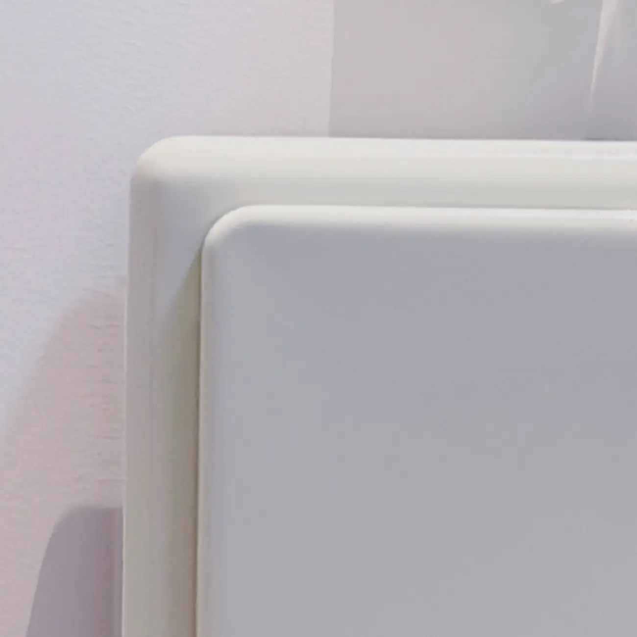 Scandinavian 3 Drawers Wood Nightstand with Legs