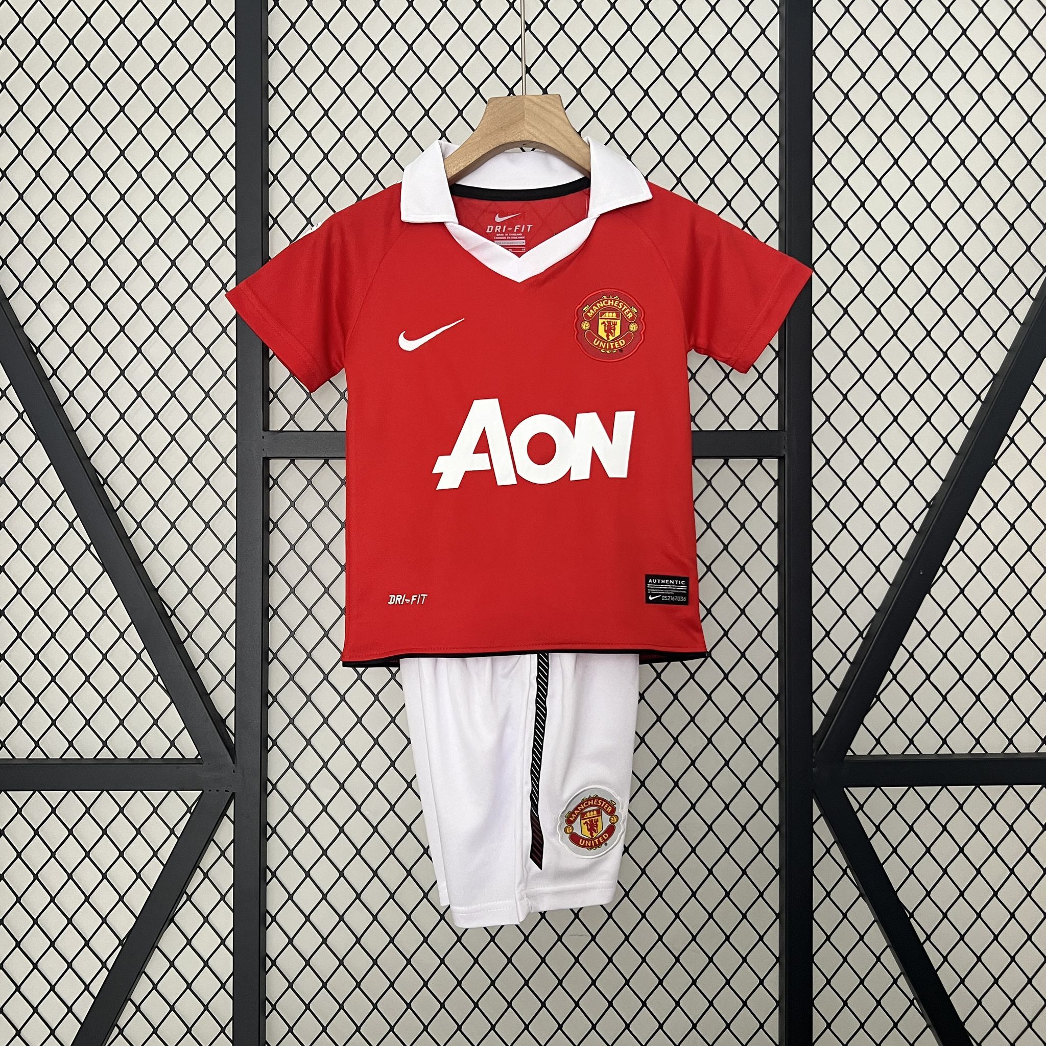 Kit Enfant Manchester United domicile rétro 10/11