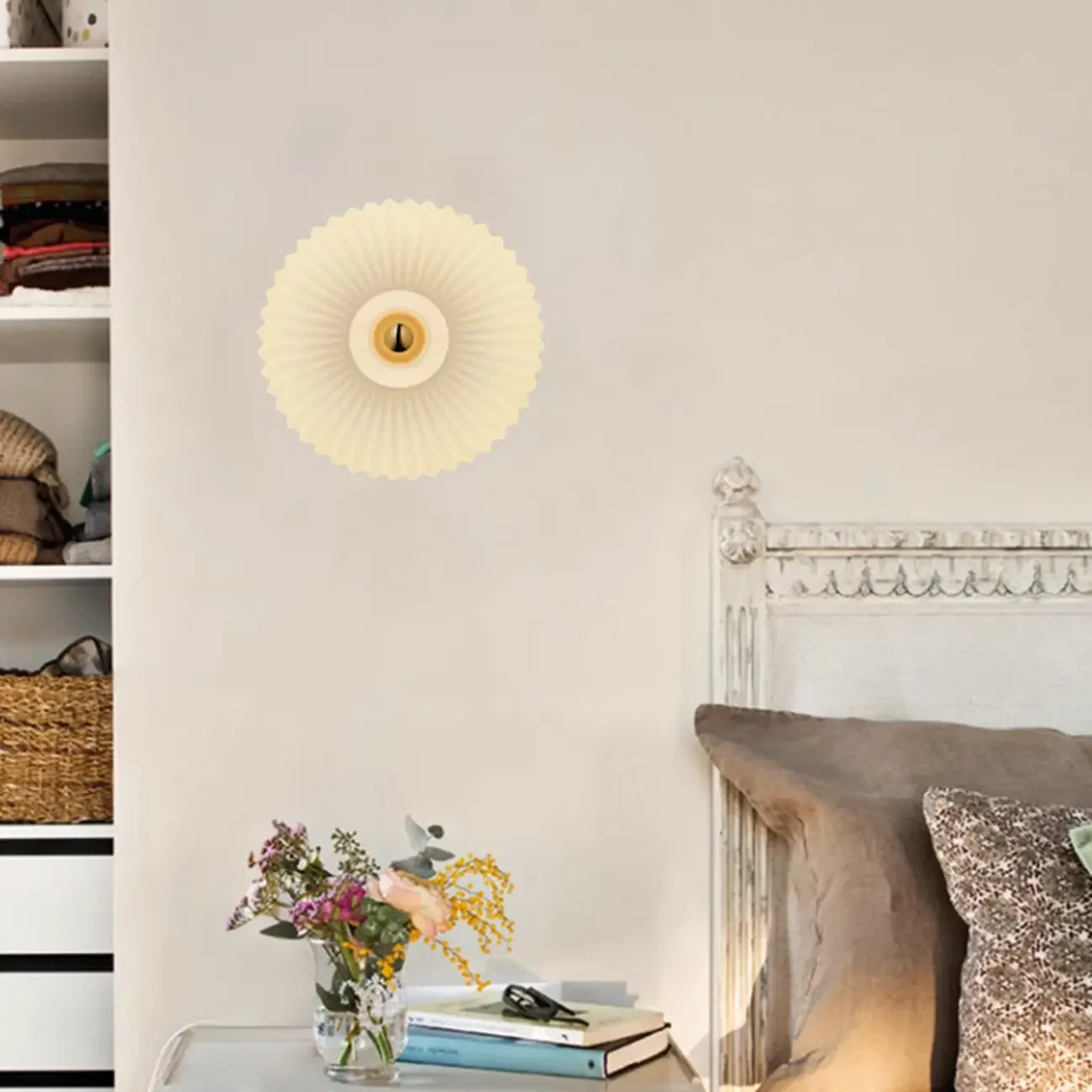 Modern Glass Gold Ripples Design Wall Sconce