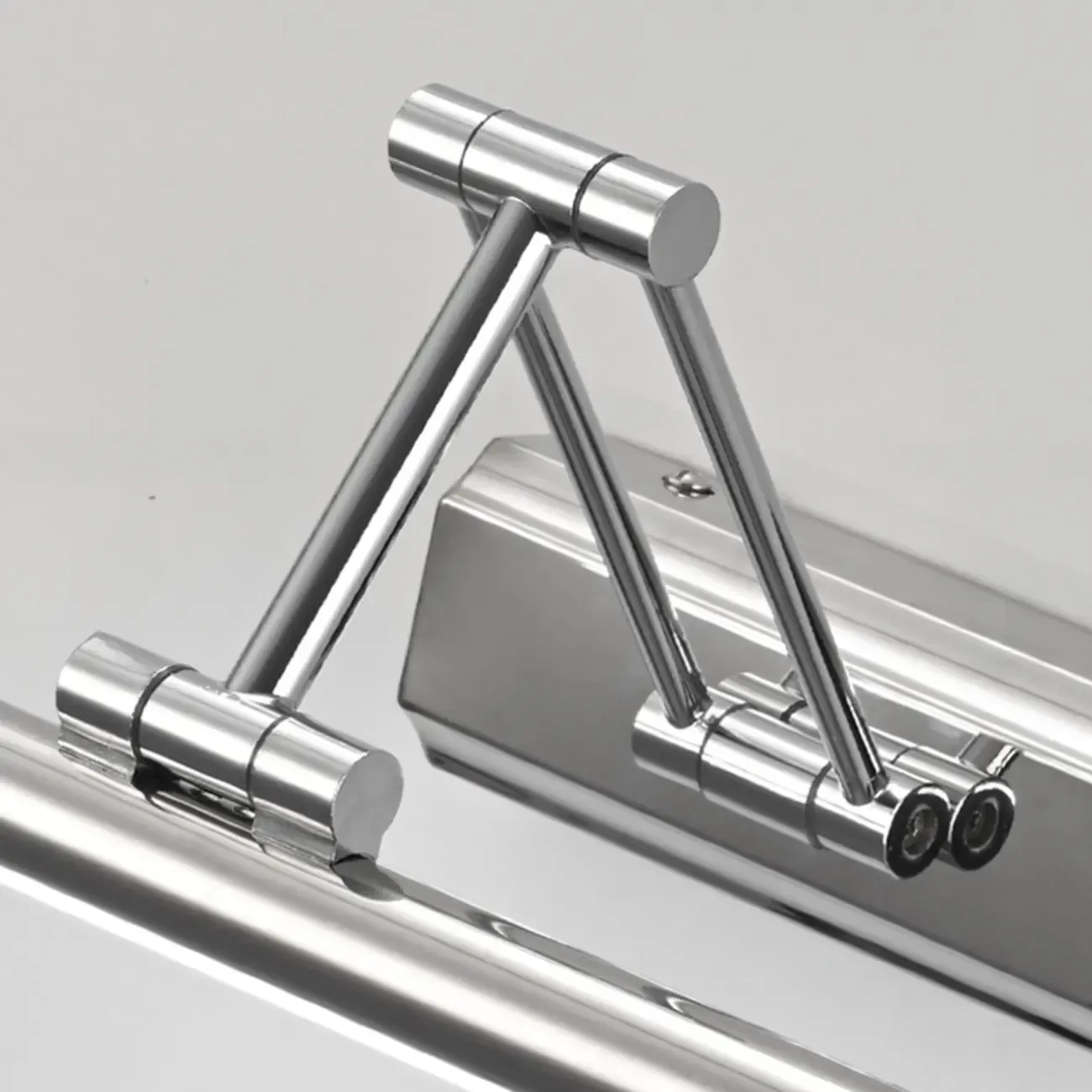 Modern Silver Stretchable Bathroom Vanity Light White Light LED