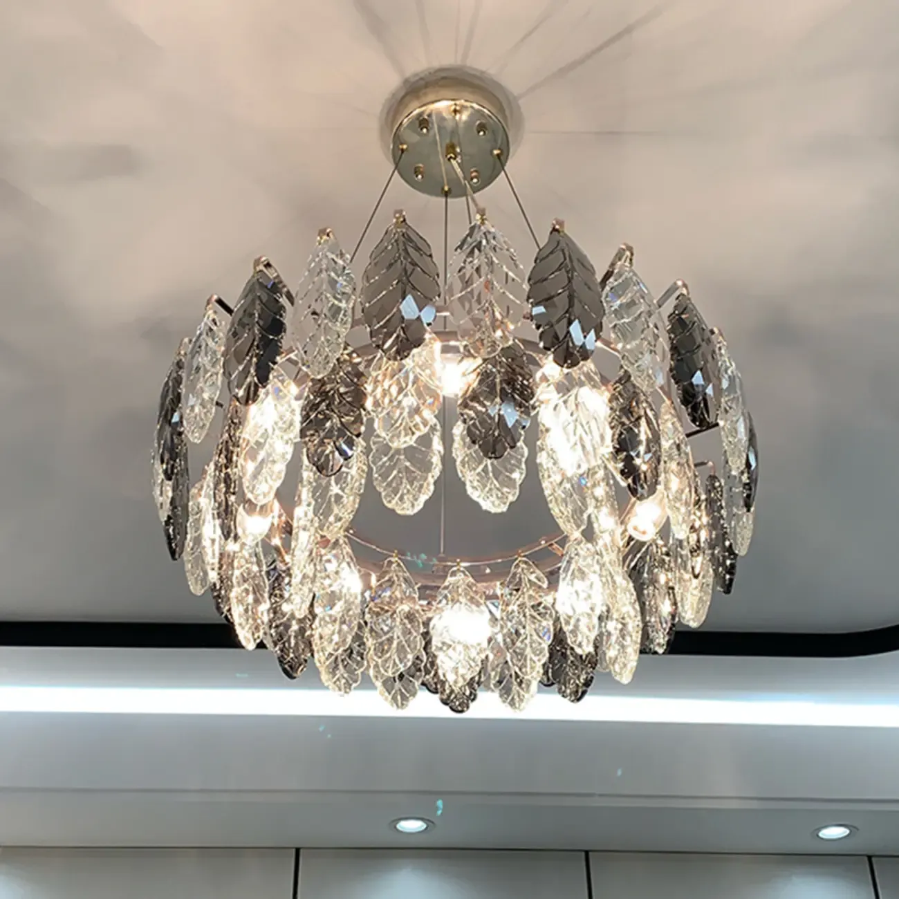 Exquisite Round Multi-light Crystal Leaf Chandelier