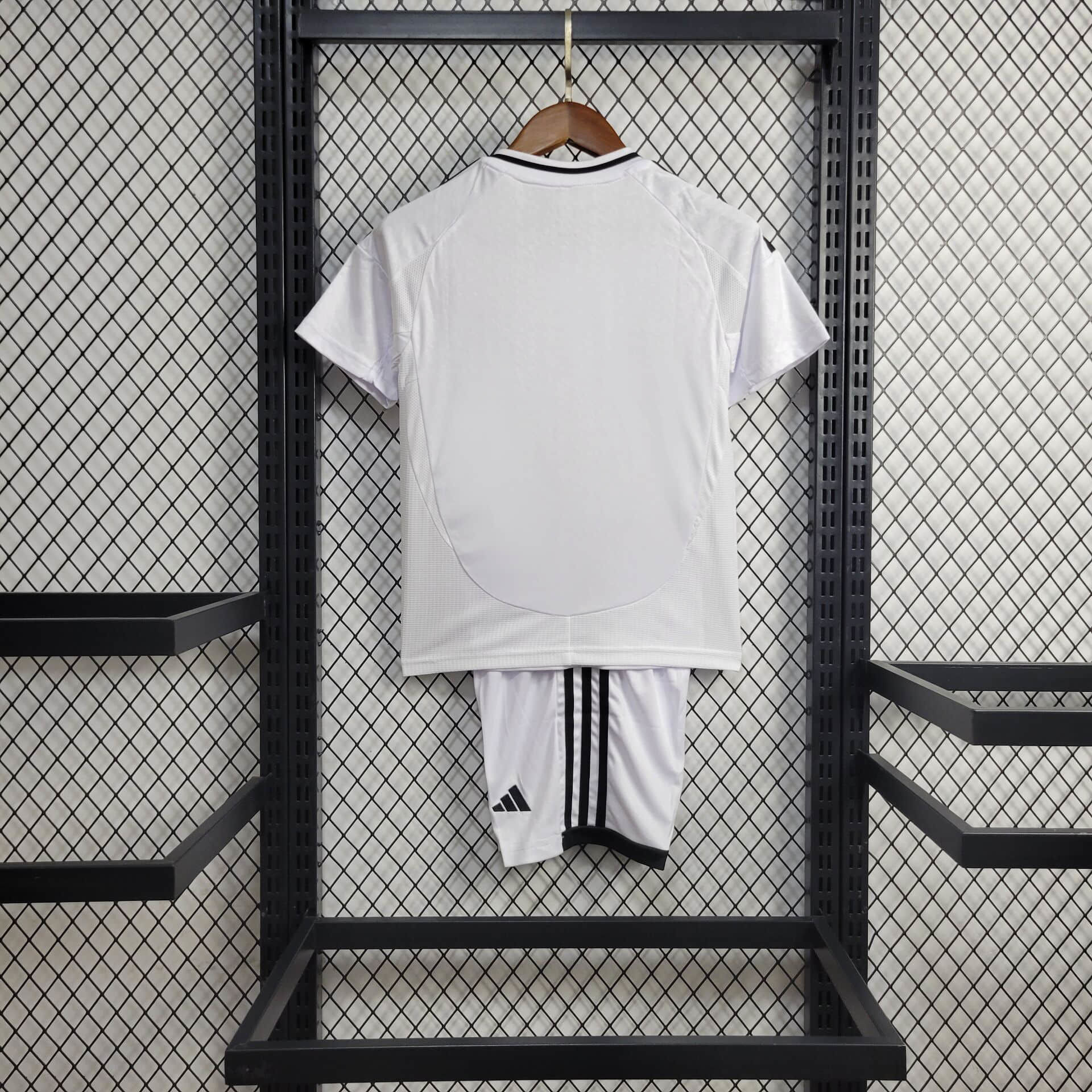 Kit Enfant Real Madrid domicile 2024/25