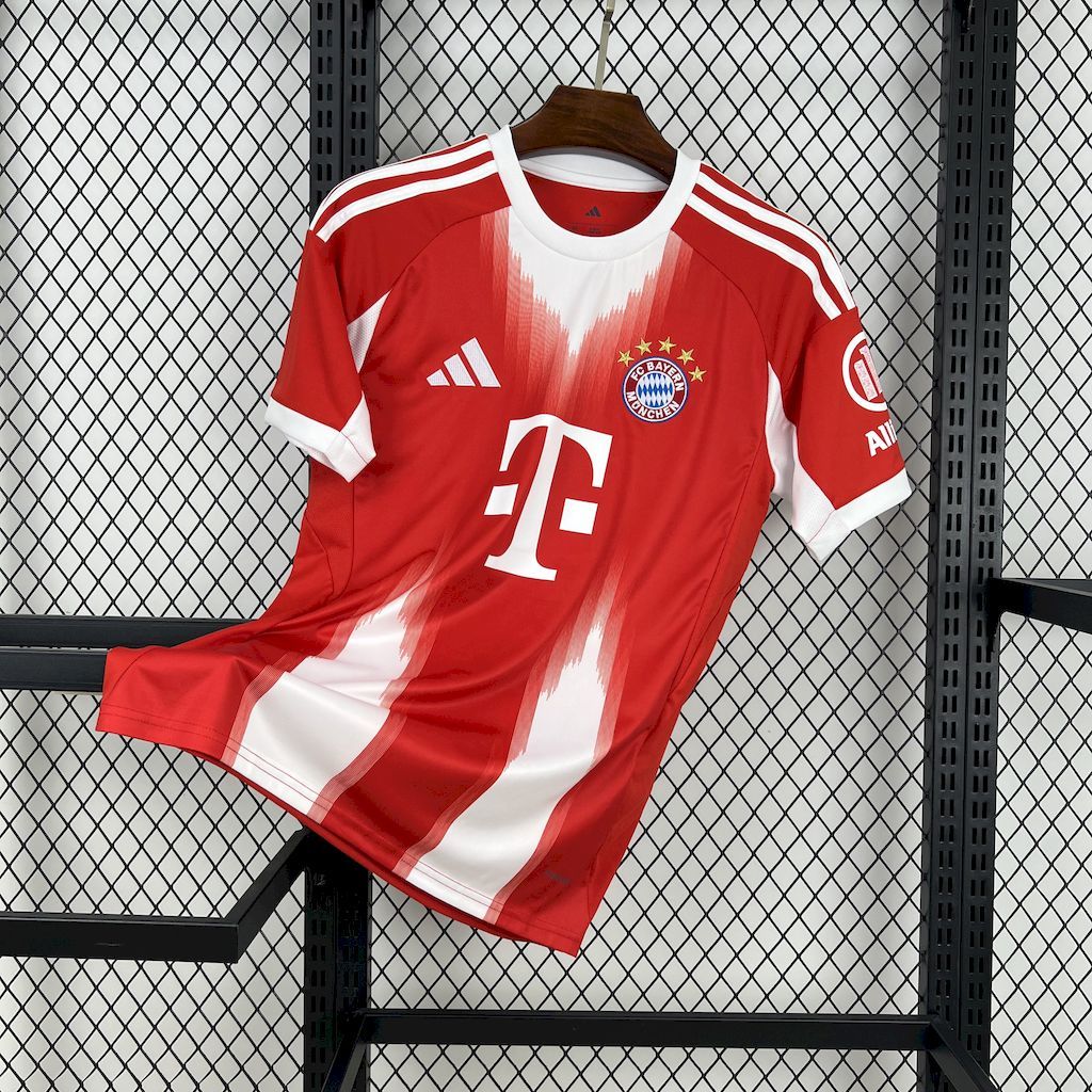Maillot Bayern Munich domicile 2025/26