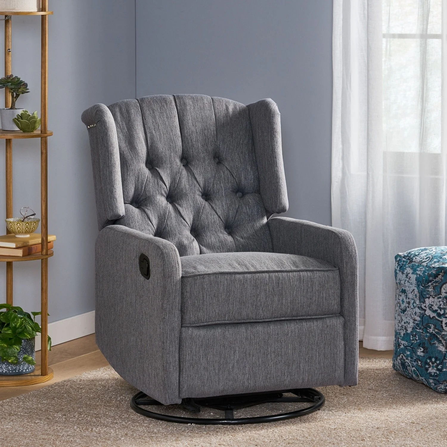 Versatile Manual Recliner Chair with Timeless Design