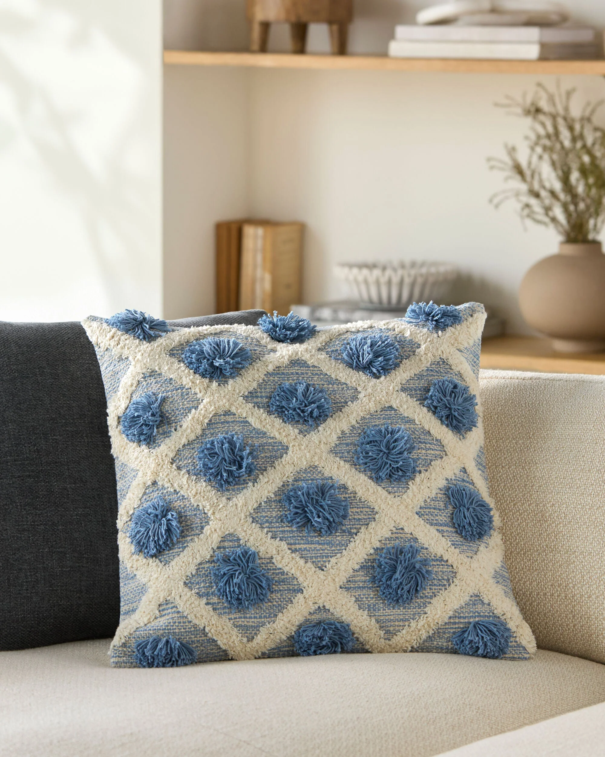 Edric Pillow EDR-002