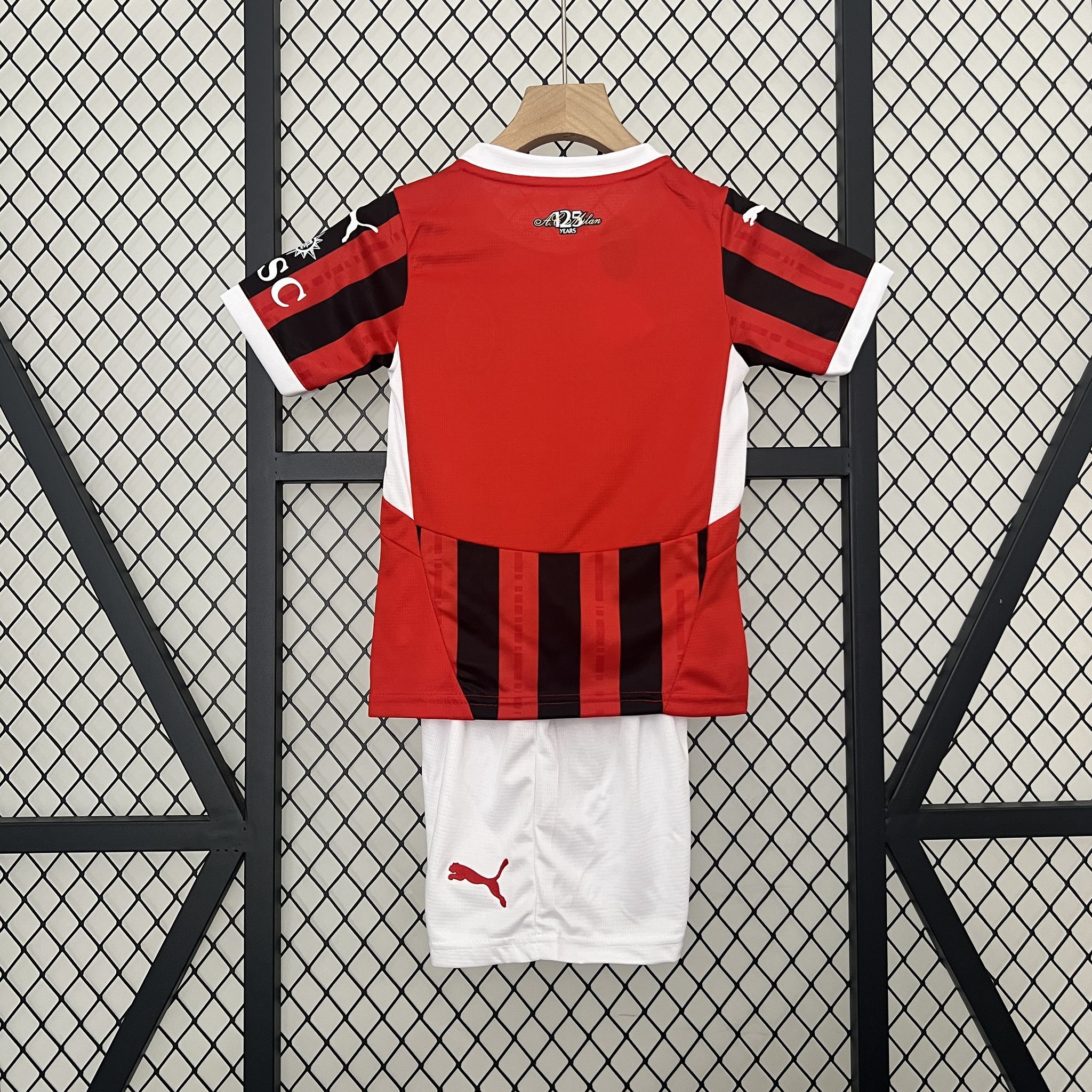 Kit Enfant AC Milan domicile 2024/25