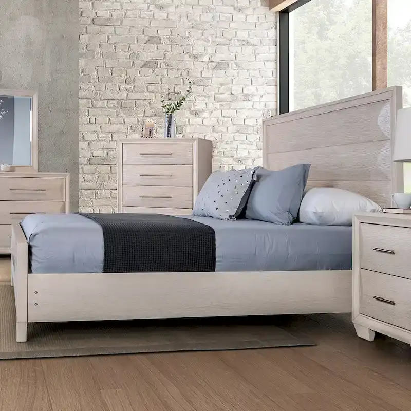 Furniture of America Chase Modern Rounded Wood Panel Bed