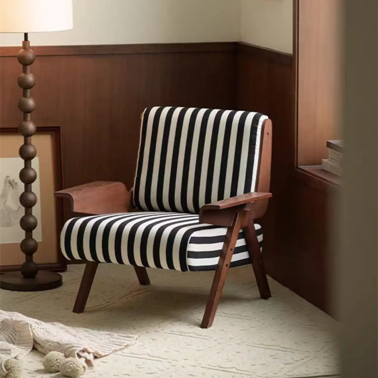 Modern Fabric Accent Chair with Wooden Frame for Living Room