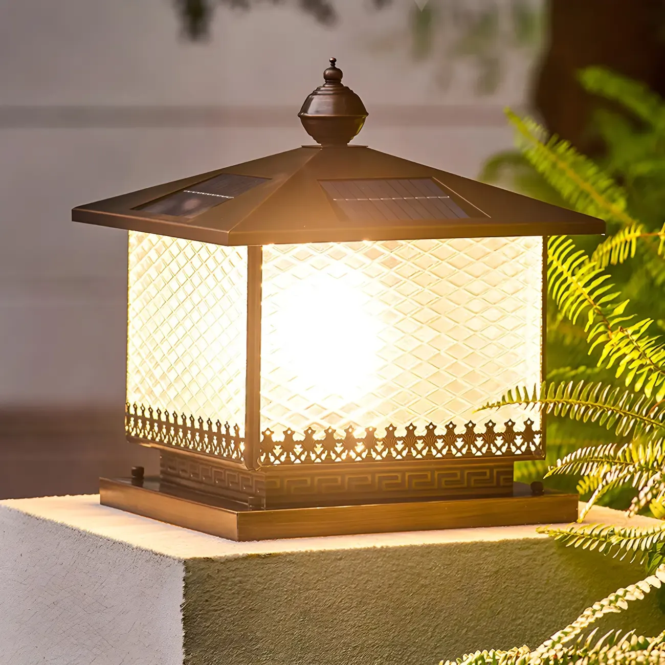 Simple Oriental Bronze Metal Post Cap Light
