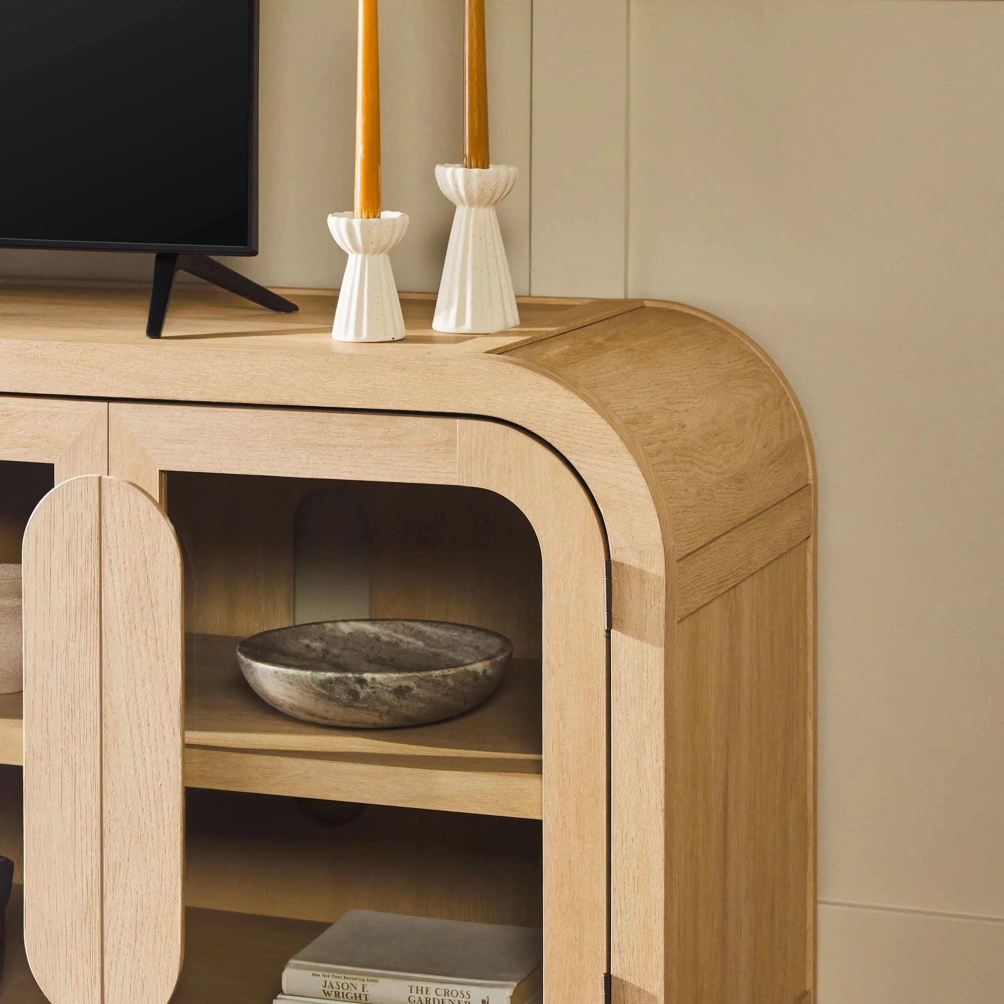 Chantelle Modern Curve Easy Assembly TV?Stand