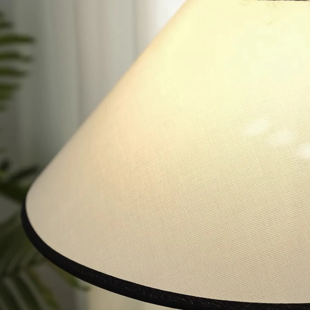 Wooden Cone Shade LED Desk Lamp, Modern Style