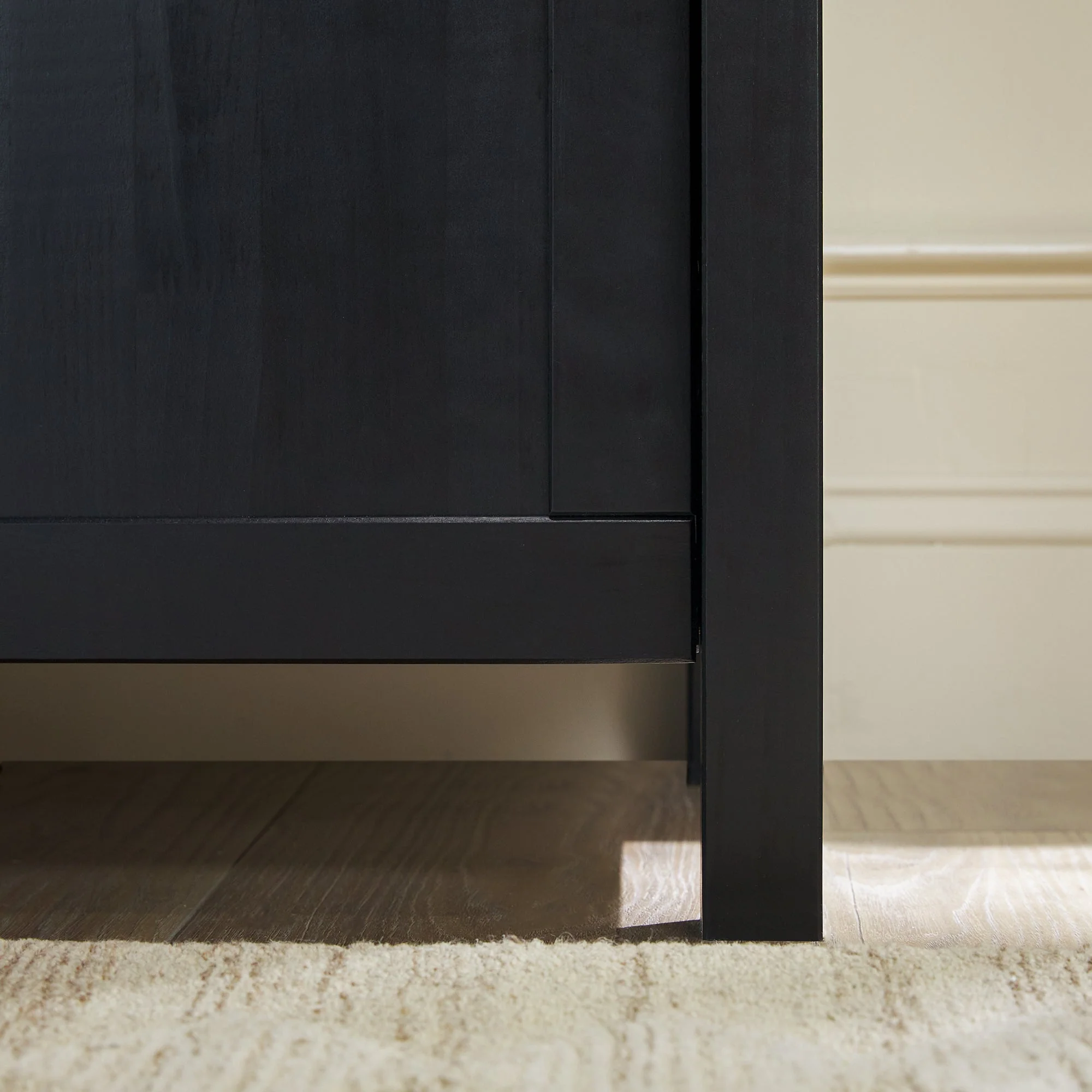 Isla Modern TV Stand with Glass Top