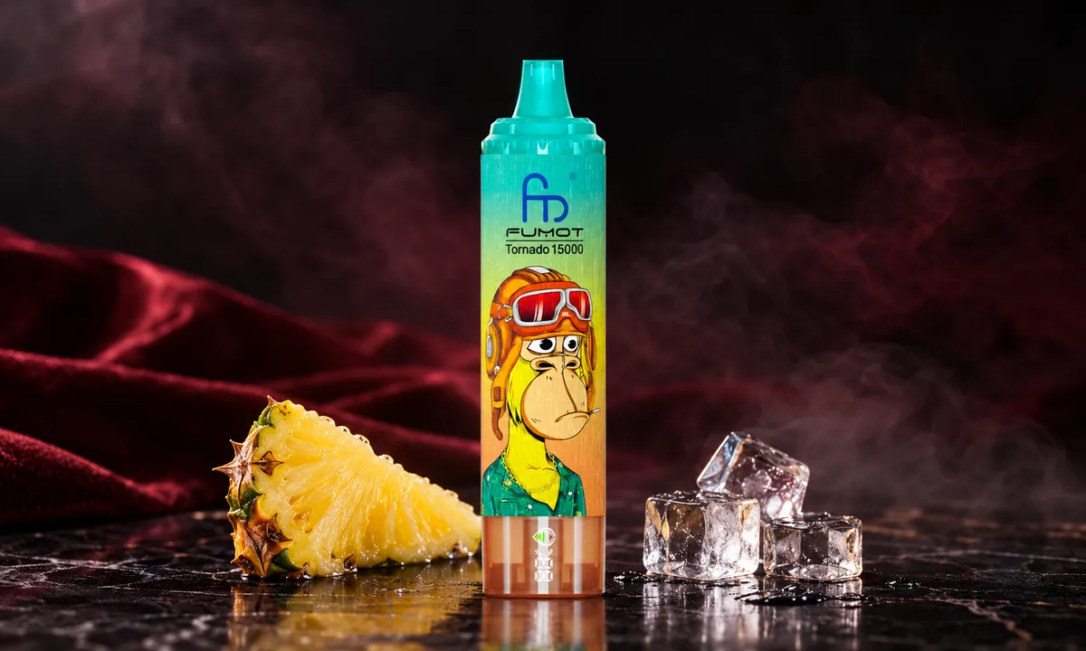 FUMOT Tornado 15000 Pineapple Ice – E-Zigarette in einer atmosphärischen Produktszene