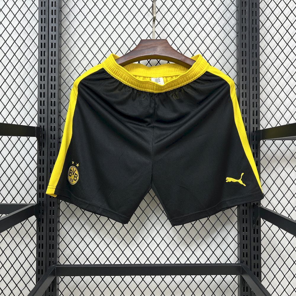 Short Dortmund domicile 2025/26