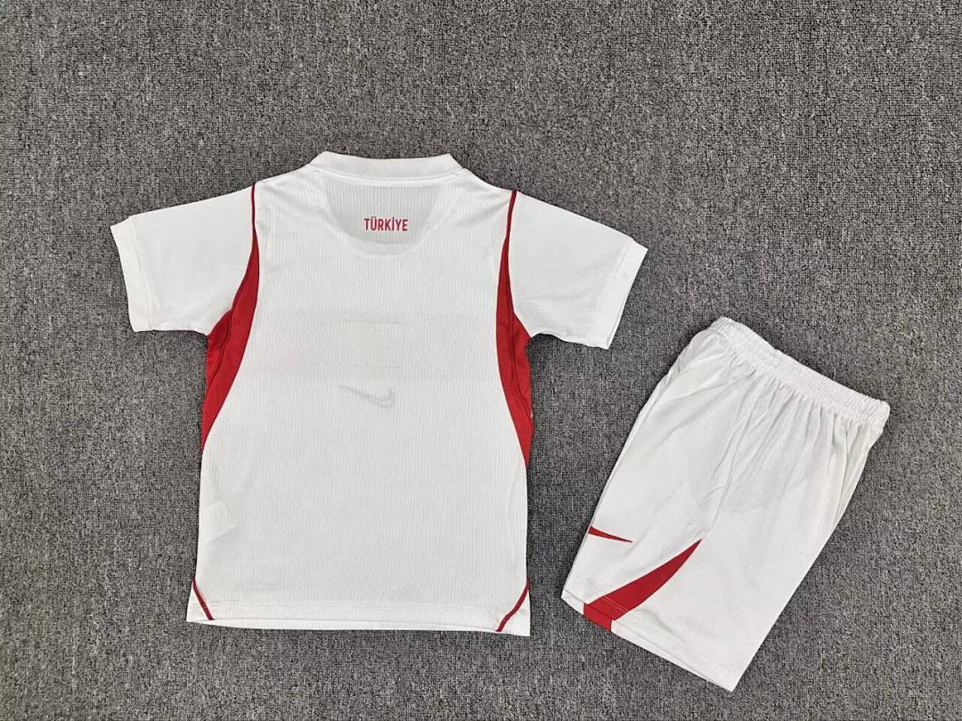 Kit Enfant Turquie extérieur Coupe du monde 2026