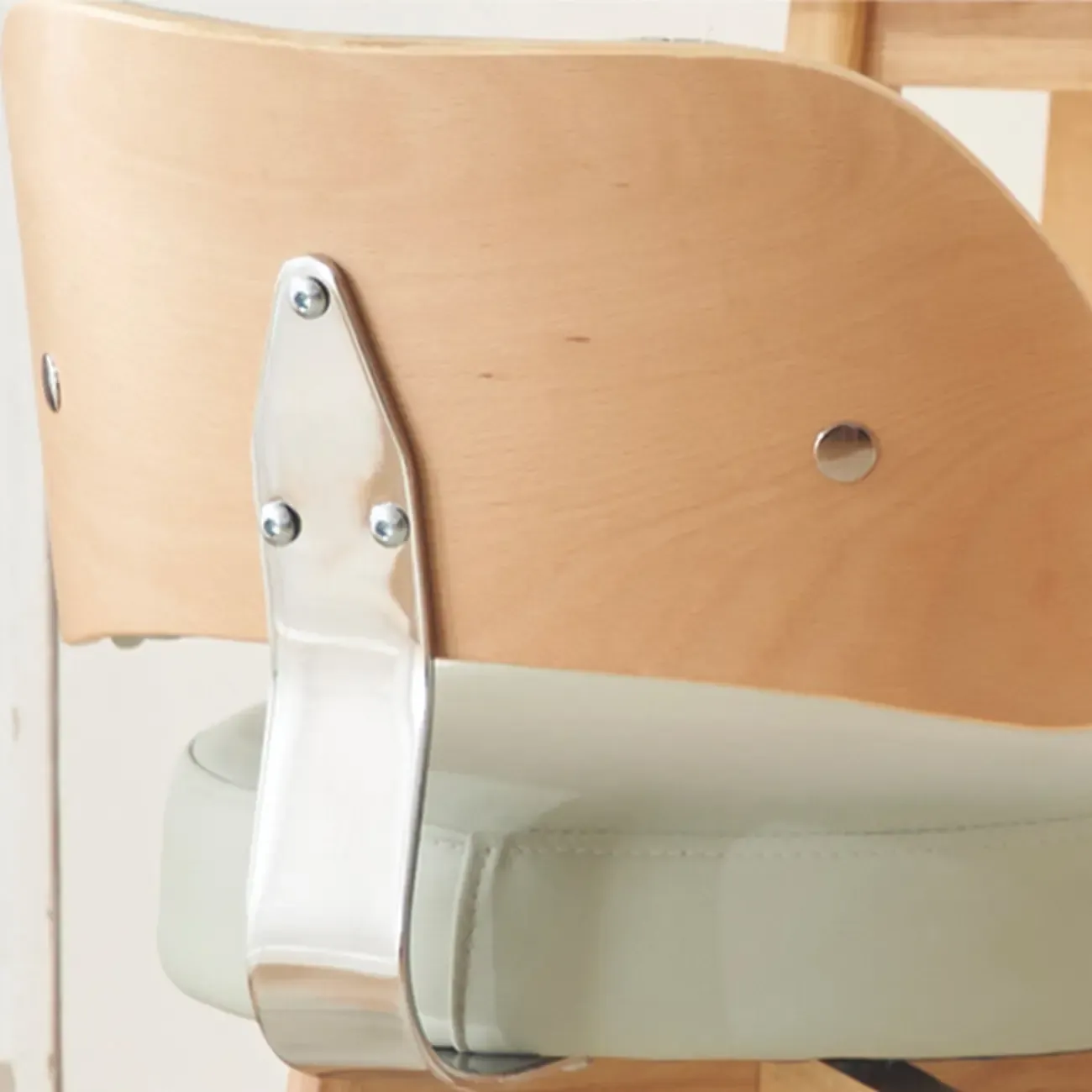 Natural Wood Round Leather Swivel Bar Stools