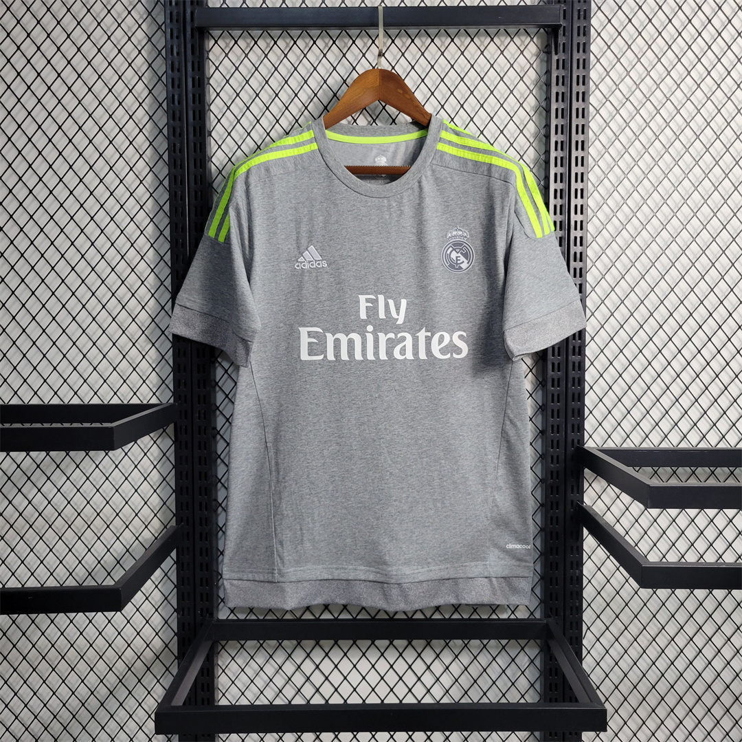 Maillot Retro Real Madrid extérieur 2015/16