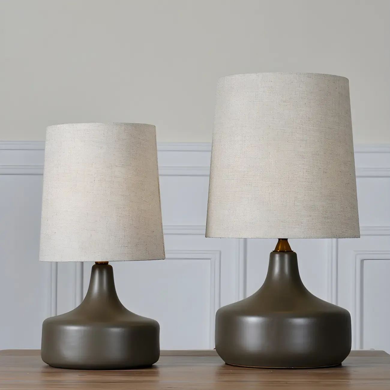 Modern Ceramic Barrel Bedside Table Lamp with Linen Shade