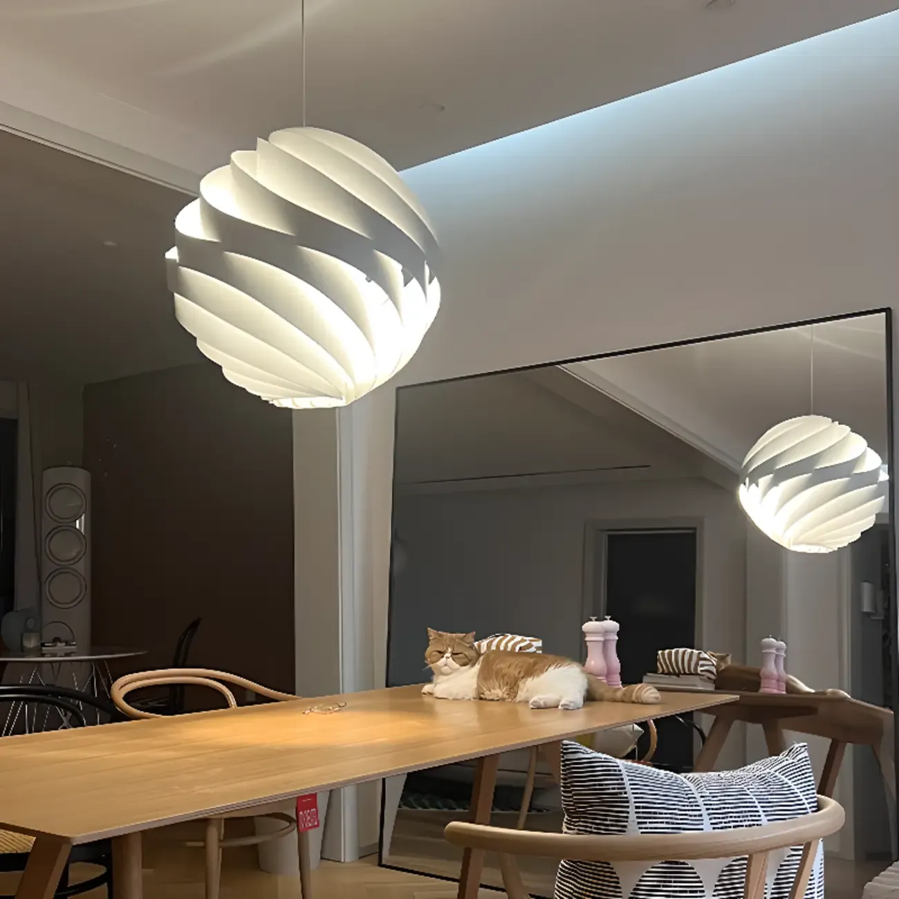 Art Aluminum Globe Pendant Light for Kitchen Island