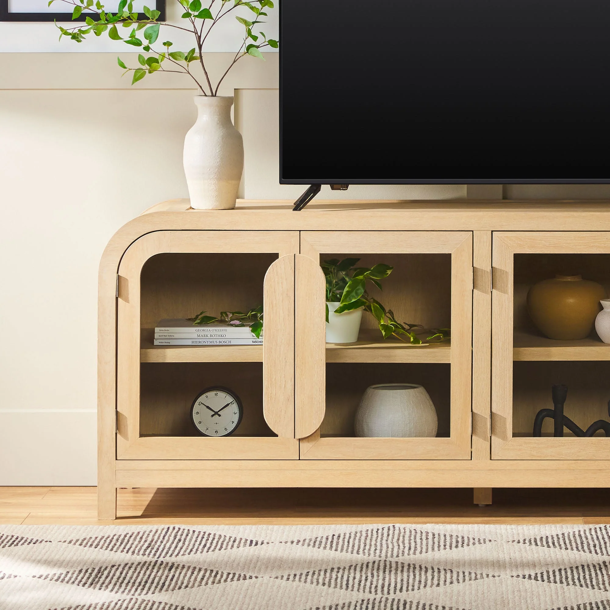 Chantelle Modern Curve Easy Assembly TV?Stand