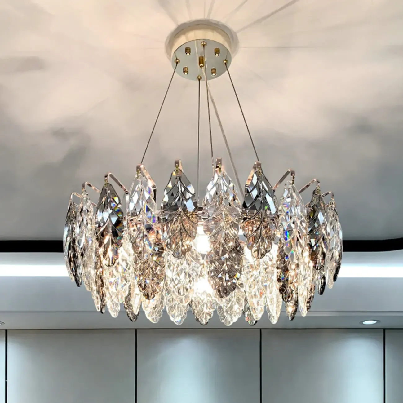 Exquisite Round Multi-light Crystal Leaf Chandelier