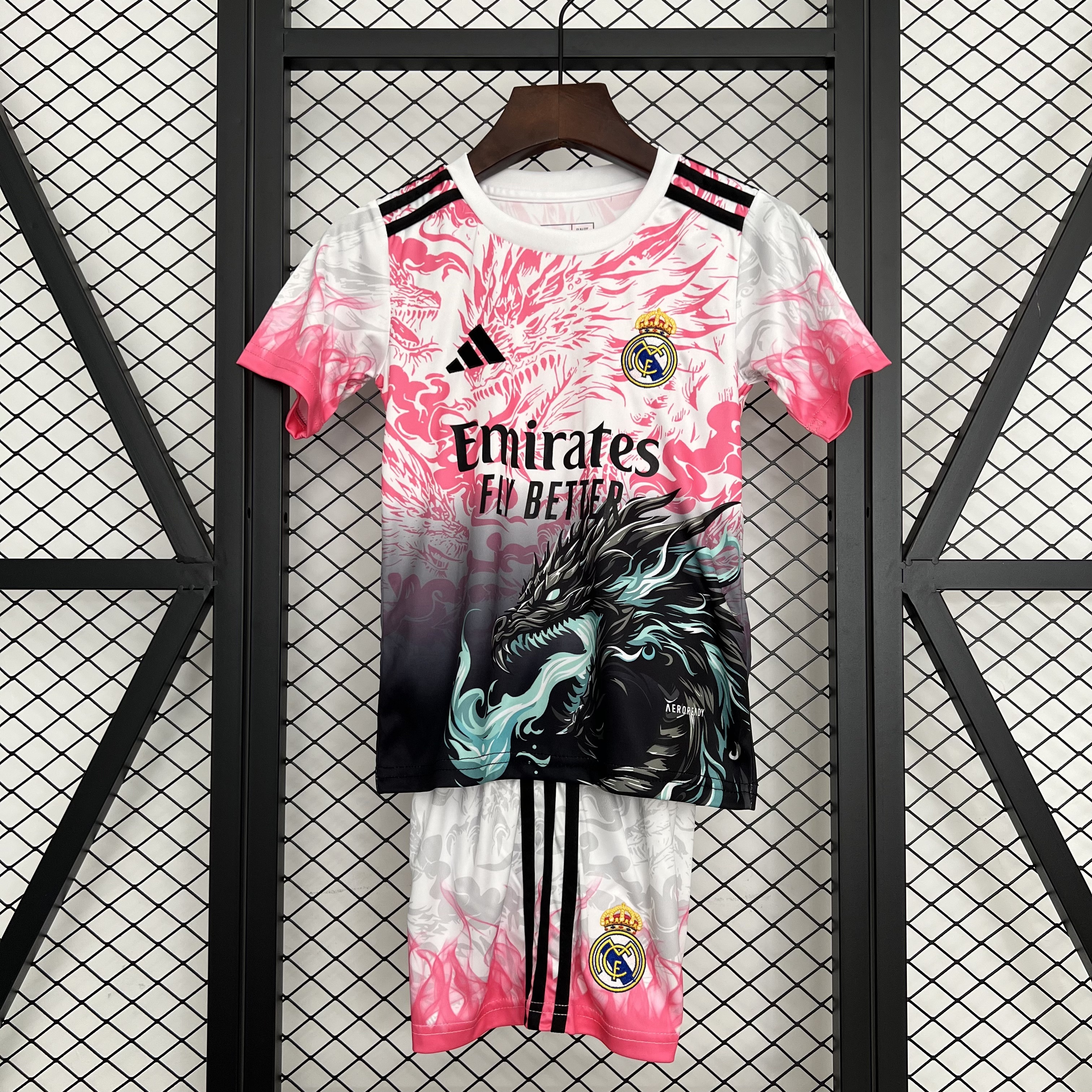 Kit Enfant Real Madrid Concept 2025/26