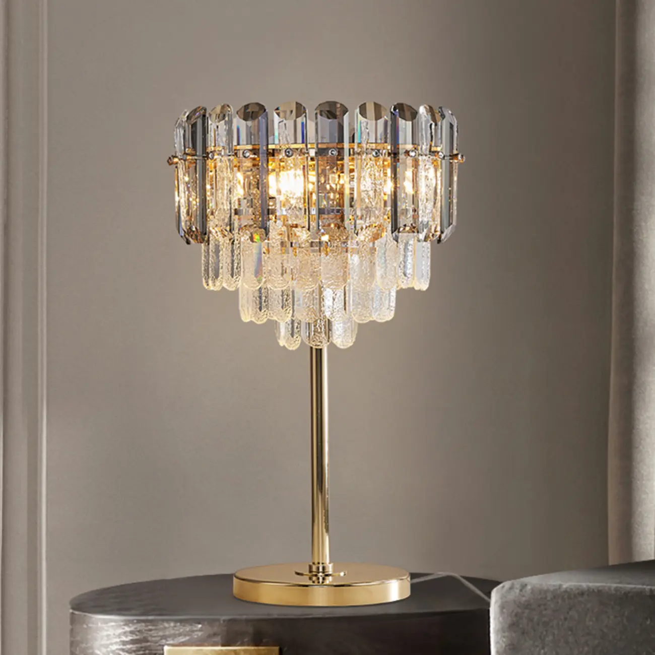 Glamorous Geometric Crystal Table Lamp