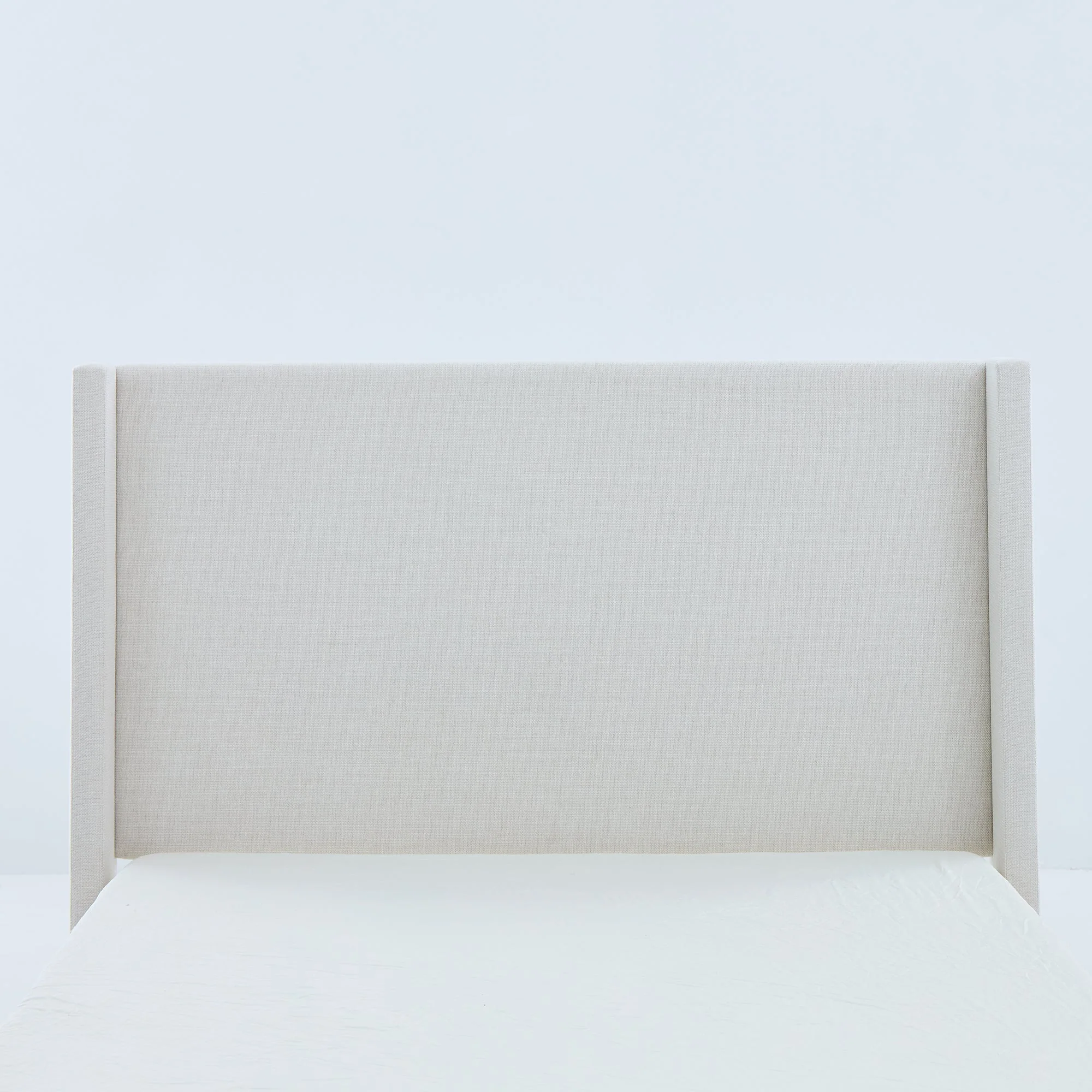 Walker Edison | Shelton 54' Queen Upholstered Wingback Bed and Wood Base