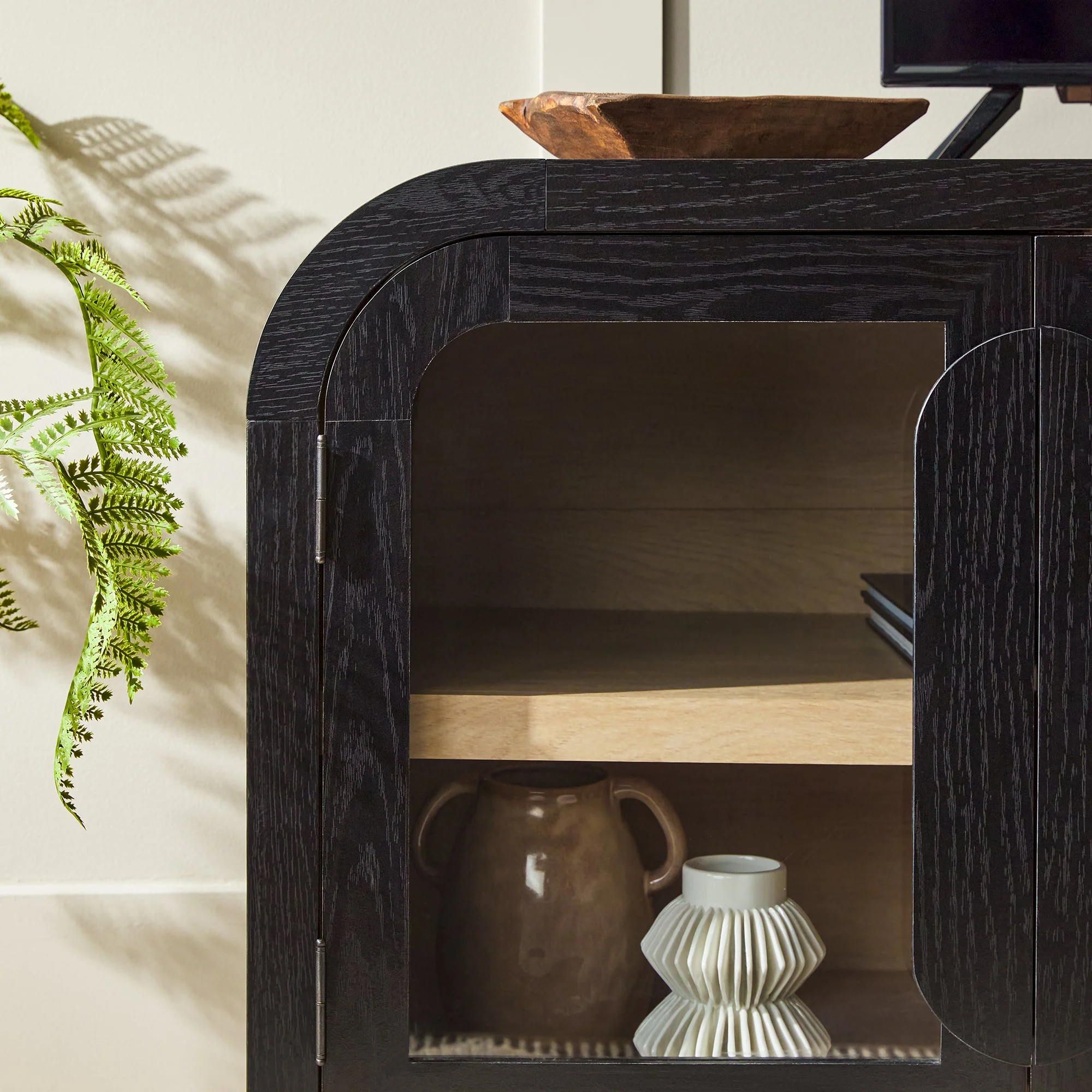 Chantelle Modern Curve Easy Assembly TV?Stand